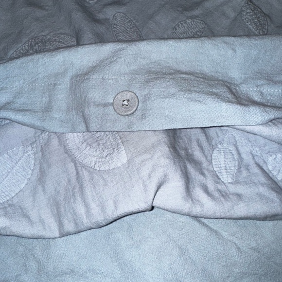 Serena & Lily Dusty Blue Floral Embroidered Button Closure Twin / XL Twin Duvet - Picture 6 of 11